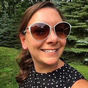 Meet your Posher, Angela